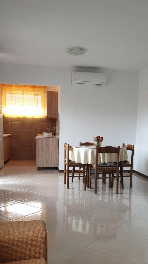 Apartman Lena Пула Екстер'єр фото