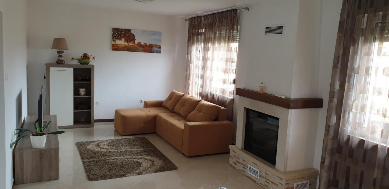 Apartman Lena Пула Екстер'єр фото