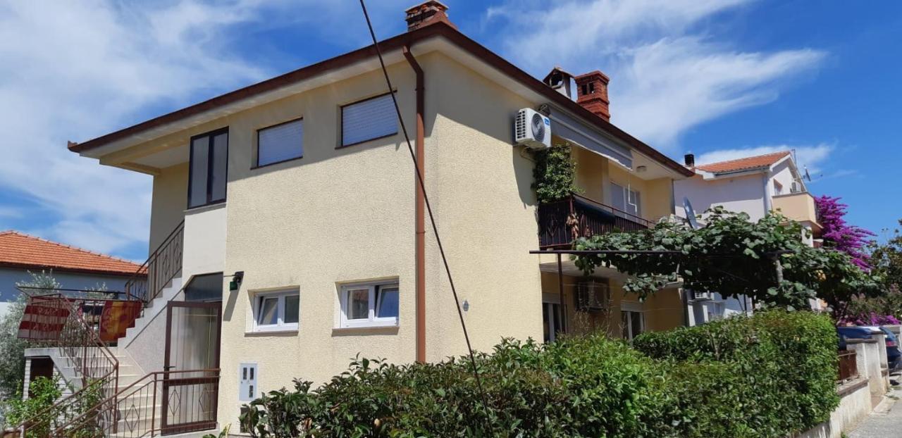 Apartman Lena Пула Екстер'єр фото